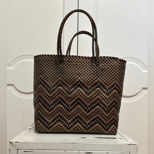 Handmade Mexican Artisan Plastic Woven Tote bag. Eco-Friendly beach bags.